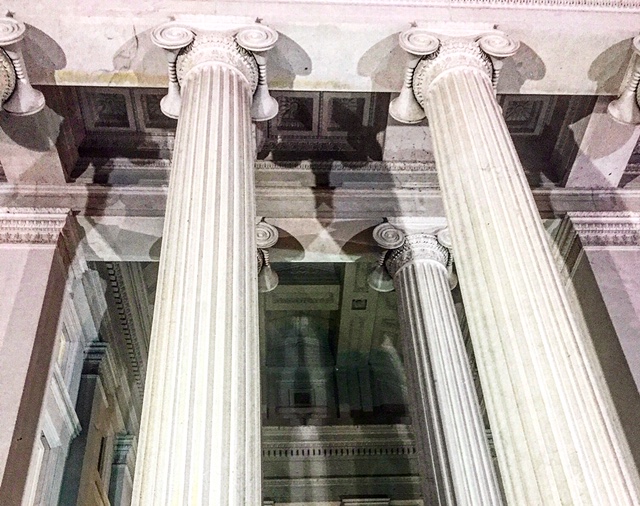 Federal architecture columns